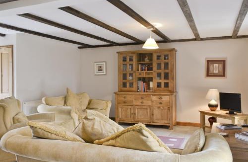 Irstead House | Coriander - E4323
