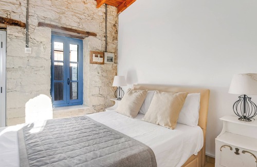 Arsos Apartment | "cornaro House Vecchio - Petite Studio Apartment"