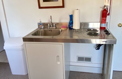 Ithaca Apartment | Cornell Golf Course Carriage House Apartment with Scenic Views in Ithaca, NY