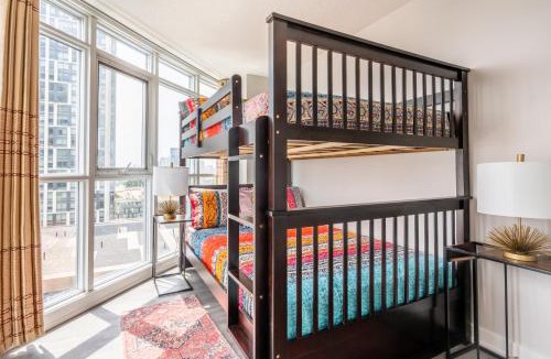 CityPlace Apartment | Corner 2 Bedroom 2 Bathroom Condo Balcony Iceboat Terrace Downtown Toronto