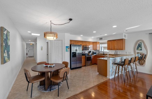 Indian Rocks Beach Condo | Corner Beach View, Heated Pool, Walkable Town Indian Rocks Beach, FL, Amenities