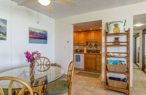 Honokowai Condo | Corner condo with direct beach access