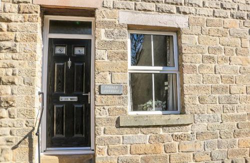 Tideswell House | Corner Cottage