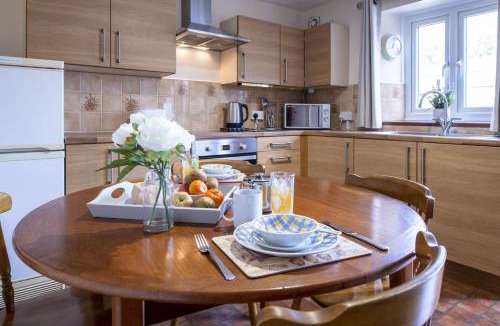 Leyburn House | Corner Cottage