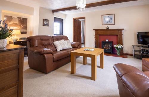 Leyburn House | Corner Cottage