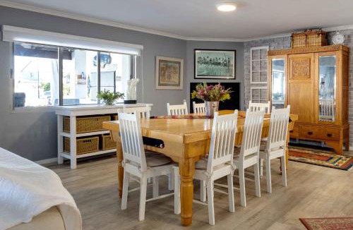 Onrus House | Corner Delight at Onrust Beach