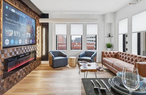 Wholesale District Apartment | Corner Flat off Meridian - Walk Anywhere Downtown