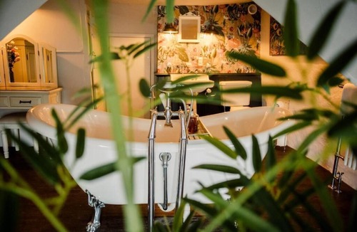 Canterbury Hotel | Corner House