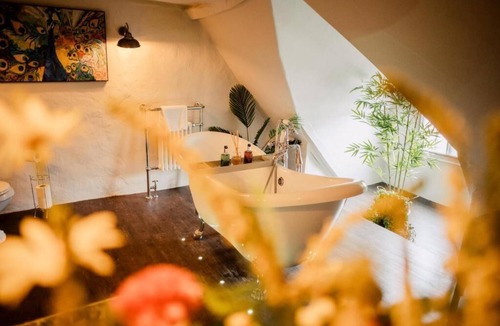 Canterbury Hotel | Corner House
