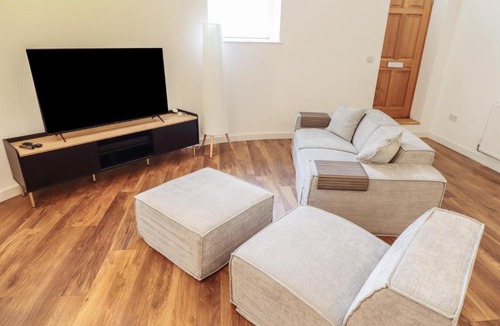 King's Lynn House | Corner House