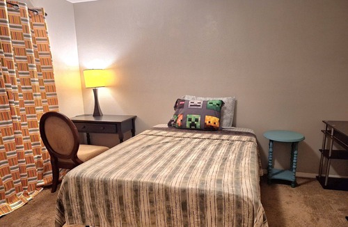 North Creek House | Corner room in a quiet house and safe neighborhood.