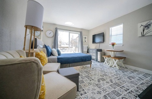 Table Rock Condo | Corner | Top Floor | Fall Creek | Convenient to 76