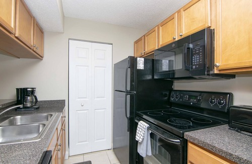 Brandon Condo | Corner Unit - 2 bedroom 2 bath - Close to downtown Tampa