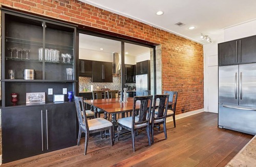 Historic District - North Condo | Corner View Broughton Penthouse with FREE Reserved Parking
