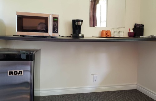 Petit-Etang Hotel | Cornerstone Motel