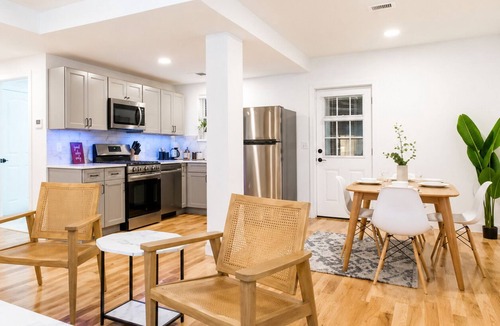 Corn Hill House | Cornhill1BED,Cozy,WiFi EquipKitchen TV+HighFalls