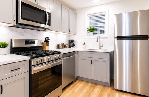 Corn Hill House | Cornhill1BED,Cozy,WiFi EquipKitchen TV+HighFalls