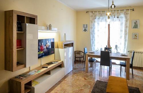 L'Aquila Apartment | Corno Grande - spacious apartment - 2 baths - Wi Fi- city center - free parking