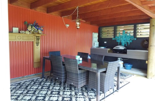 Coromandel House | Coromandels Three Chimney Villa - Walk to Town/Private Fenced Yard/Very Spacious