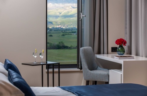 Sinj Bed & Breakfast | Corona B&B