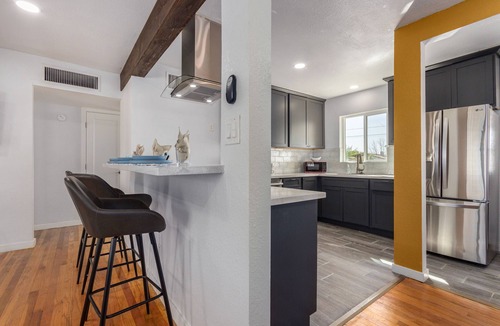 Coronado House | Coronado Cool, Banner Close, Cozy Vibes Sleeps 4