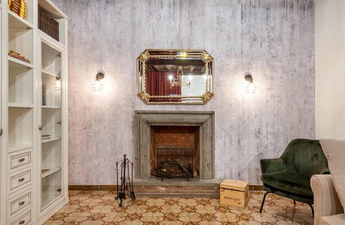 Rione V Ponte Apartment | CORONARI 31