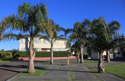 New Plymouth Hotel | Coronation Court Motel