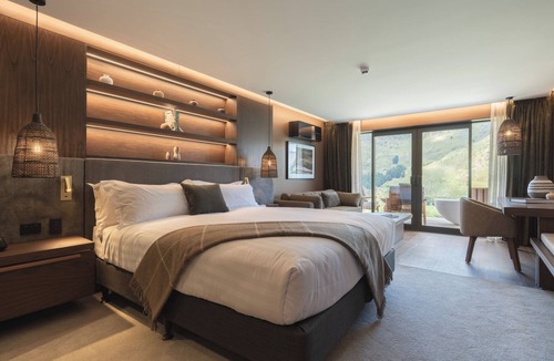 Arthur's Point Hotel | Coronet Ridge Resort