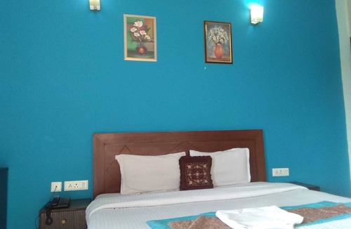 DLF Phase 3 Hotel | Corporate Stay