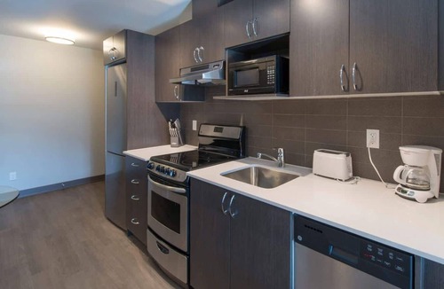 Centretown Apartment | Corporate Stays | Lisgar 2 Bedrooms