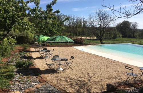 Saint-Maurice-en-Quercy House | Corps de Ferme Rénovée en une Maison de Campagne et Gîtes Avec Piscine