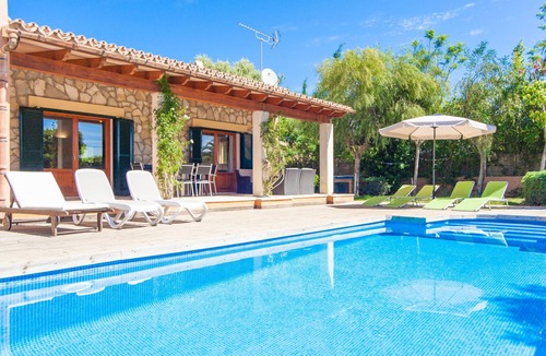 Sa Pobla Villa | CORREFOC - Beautiful villa with private pool in quiet residential area. Free WiFi
