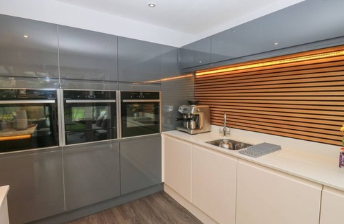 Apperley Bridge House | Corriegale, Apperley Bridge
