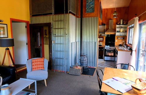 Upper Moutere Cottage | Corru Gate: Rural-Chic 2-3bdrm Cottage 7 acres near Mapua seaside village Nelson