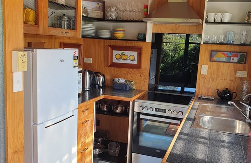 Upper Moutere Cottage | Corru Gate: Rural-Chic 2-3bdrm Cottage 7 acres near Mapua seaside village Nelson