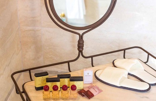 Caprafico Bed & Breakfast | Corte dei Tini