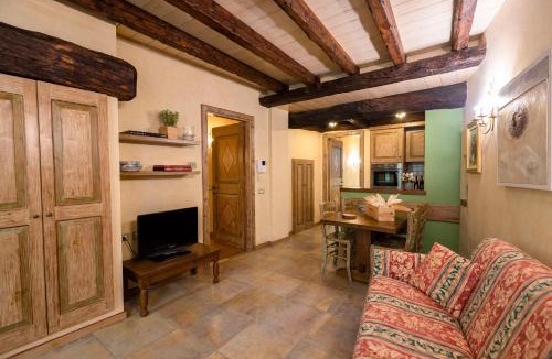 Montevecchia Apartment | Corte Del Passone