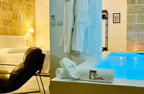 Nardo House | Corte Gabellone Suite with Pool, Wi-Fi & Air Conditioning