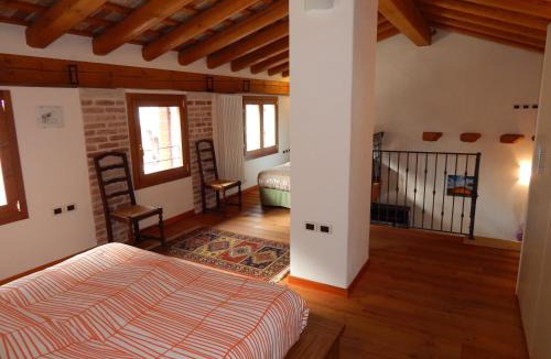 Romano d'Ezzelino House | Corte Santa Felicita Guest House