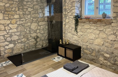 Soave House | Corte Soave Apartment, swimming pool and whirlpool
