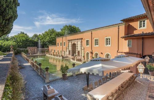 Guamo Villa | Coselli 's Collection. Luxury Villas Rental