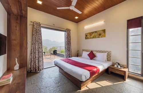 Paud Villa | CosmicStays GreyStone Villa Mountain View & Dam