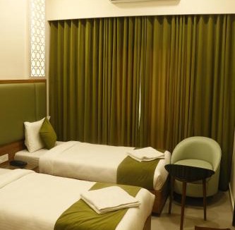 Vadapalani Hotel | COSMO GRANDE
