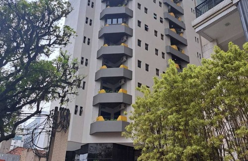 Gonzaga Apartment | Cosmopolitan Praia Flat