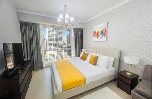 Jumeirah Lake Towers Apartment | Cosmos Living Modern Studio Near Metro