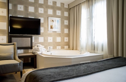 Suances Hotel | Costa Esmeralda Suites