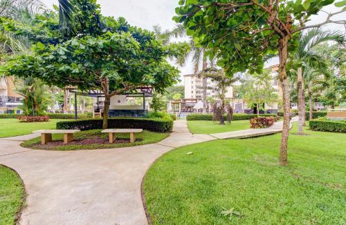 Barrio Santa Lucia Apartment | Costa Linda 2-28