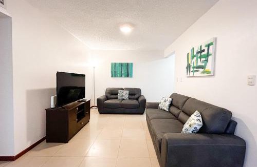 Barrio Santa Lucia Apartment | Costa Linda 6-08