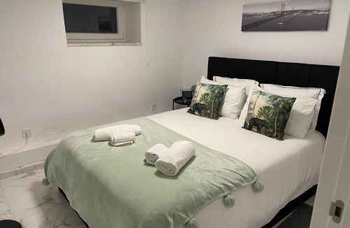 Costa de Caparica Hotel | Costa Paradise Beach