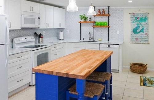 Laurel House | Costal Heaven, Close to gulf, Close to shopping and restaurants.